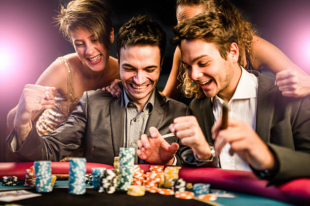 mcdtoto login app showing live blackjack table and payment options