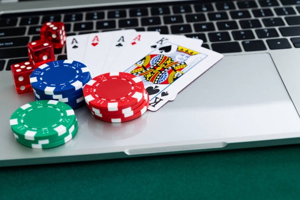 Live roulette table Live roulette wheel spinning with betting interface